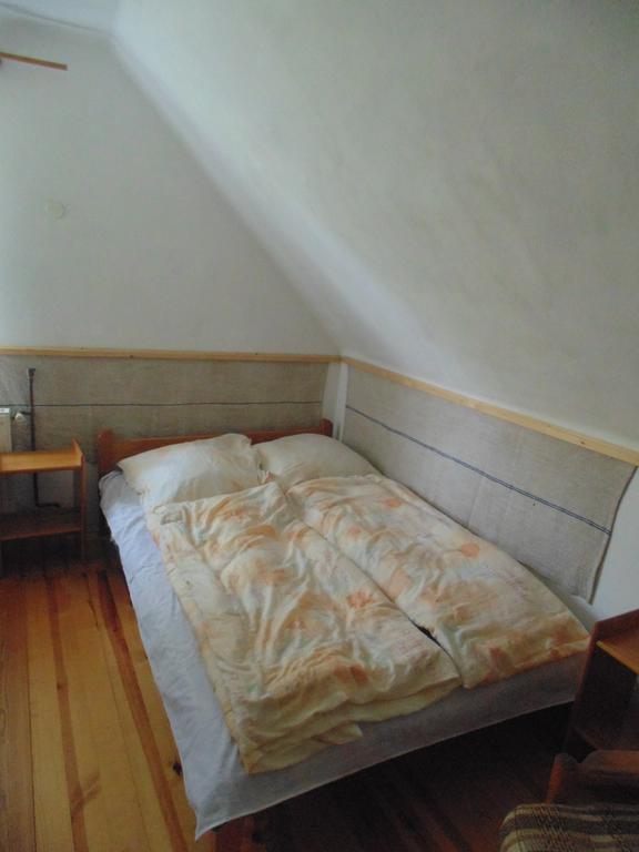 Huta Vendeghaz Hotel Kishuta ภายนอก รูปภาพ